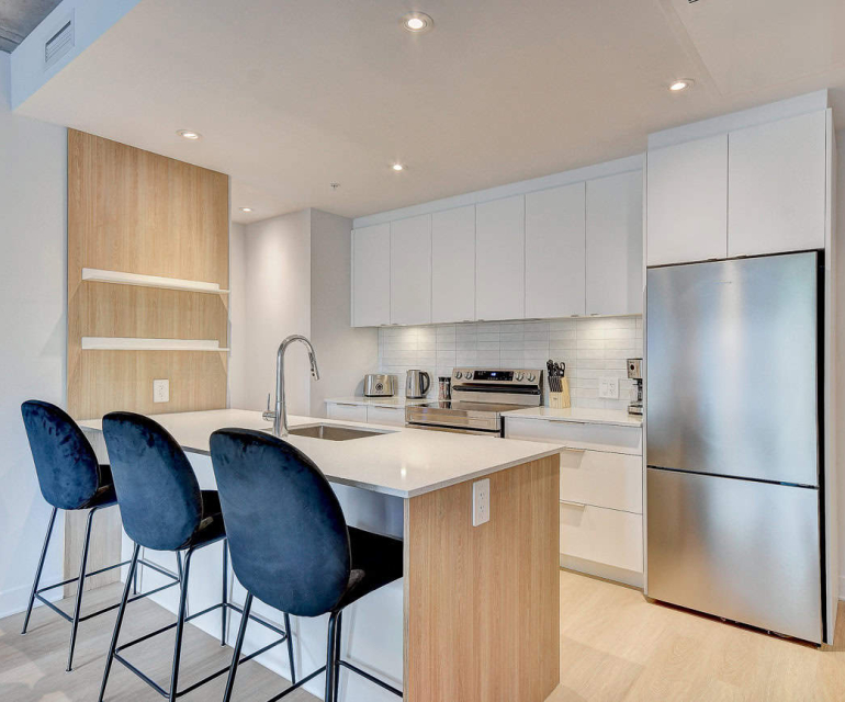 Condo 2 chambres - Saint-Michel - Meublés